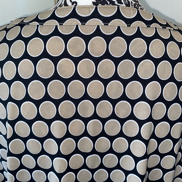 George Size XXL (20) Tan Circles Outlined in White on a Black Blouse - Picture 11 of 15